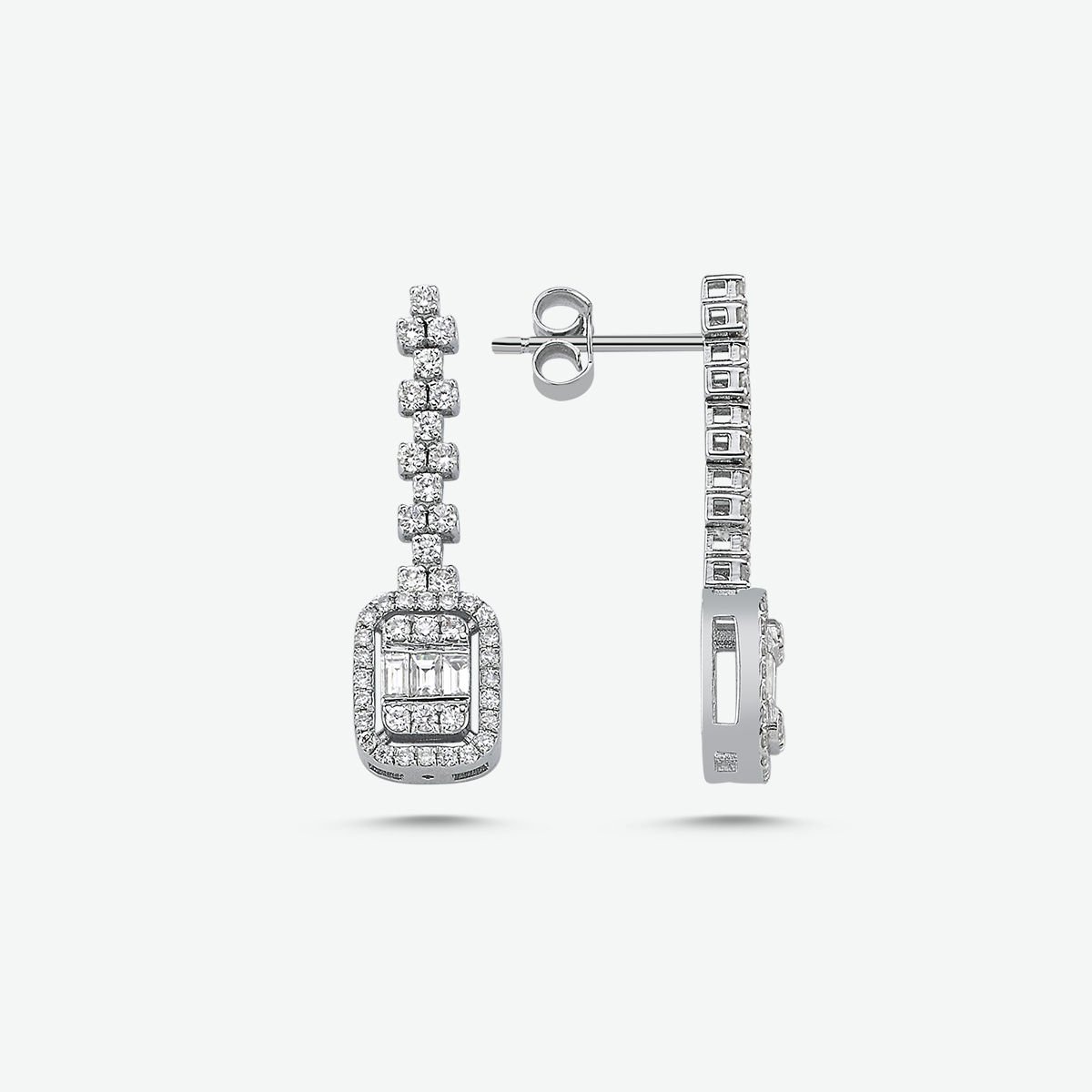 0.90 KARAT PIRLANTA BAGET KÜPE