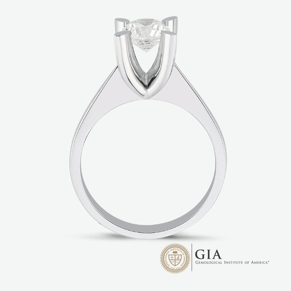 GIA SERTİFİKALI E RENK 0,90 KARAT TEKTAŞ PIRLANTA YÜZÜK