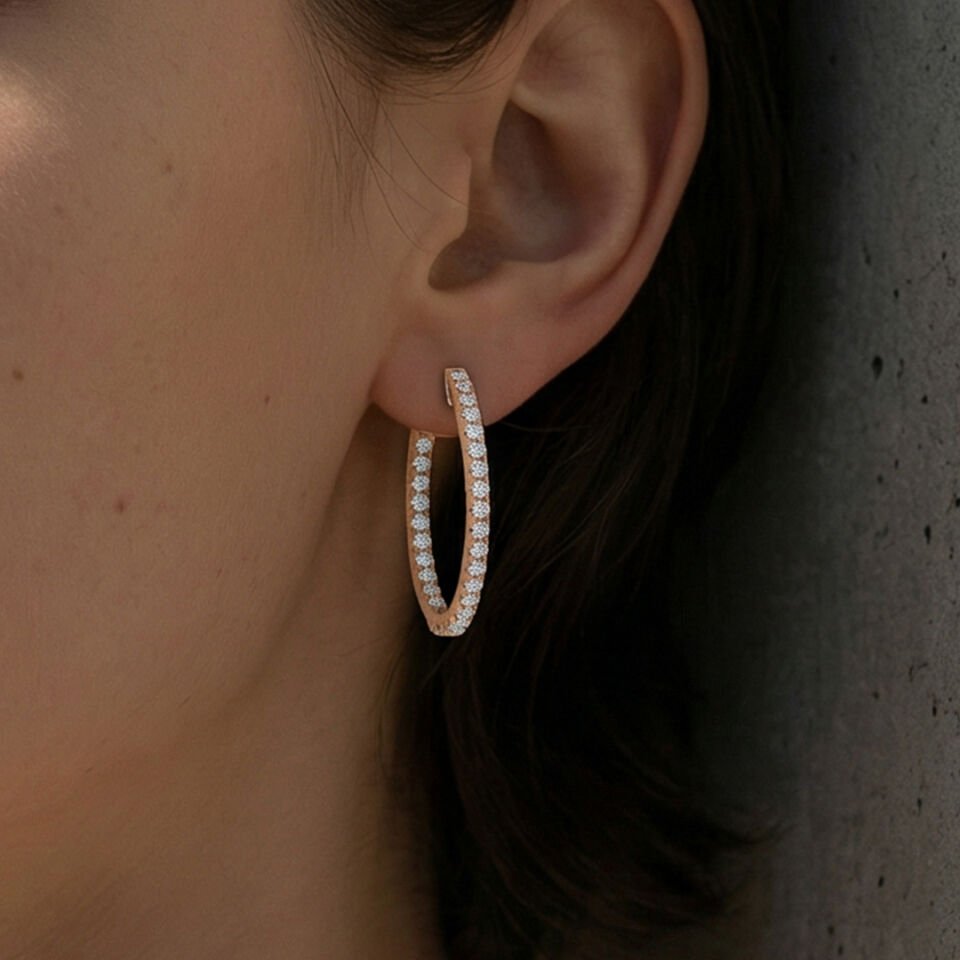 0.40 KARAT PIRLANTA HALKA KÜPE ''SIGNE''