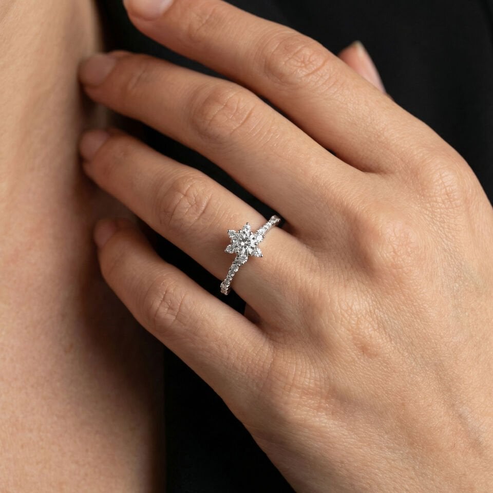 0.47 Karat Rowen Lily Vintage Tektaş Pırlanta Yüzük